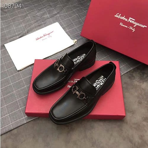 FERRAGAMO 페레가모 M2492