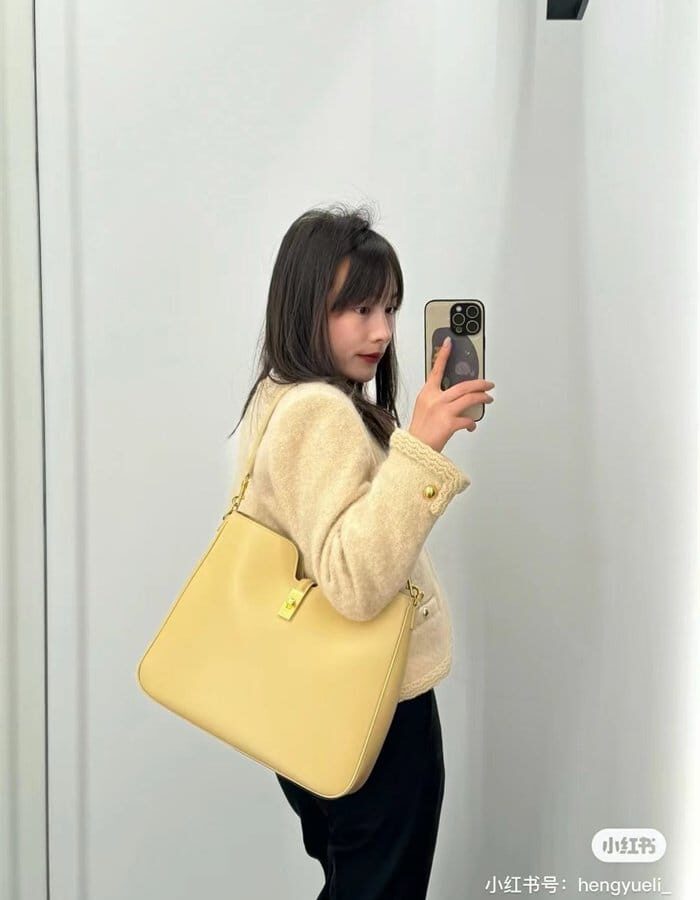 CELINE 셀린느 까미유 16 소프트 미디엄 숄더백 119563