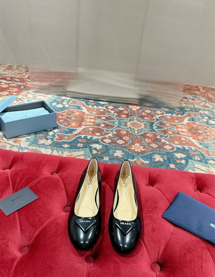 PRADA 프라다 여성용 로퍼 P41202 2COLOR