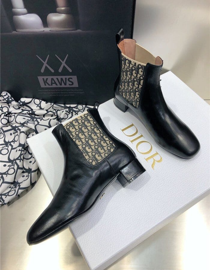 DIOR 디올 여성용 부츠 (굽높이3.5CM) D36100