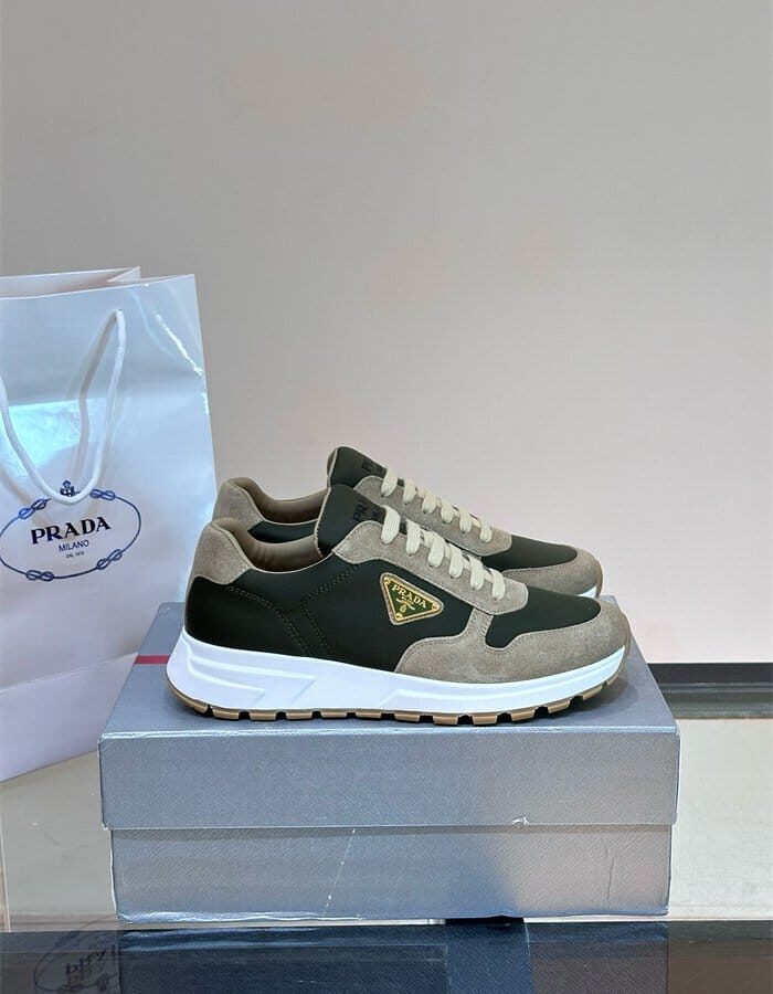 PRADA 프라다 남성용 스니커즈 P78689 2COLOR