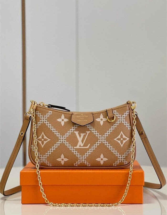 LOUIS VUITTON 루이비통 이지 파우치 온 스트랩 숄더백 M80349 2024/신상