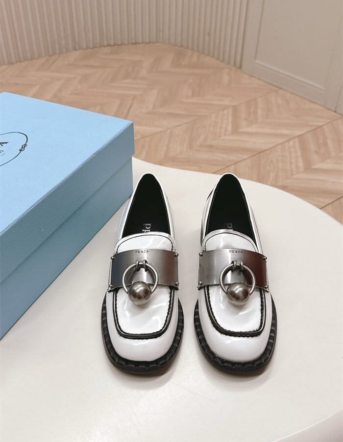 PRADA 프라다 여성용 로퍼 P56533 2COLOR