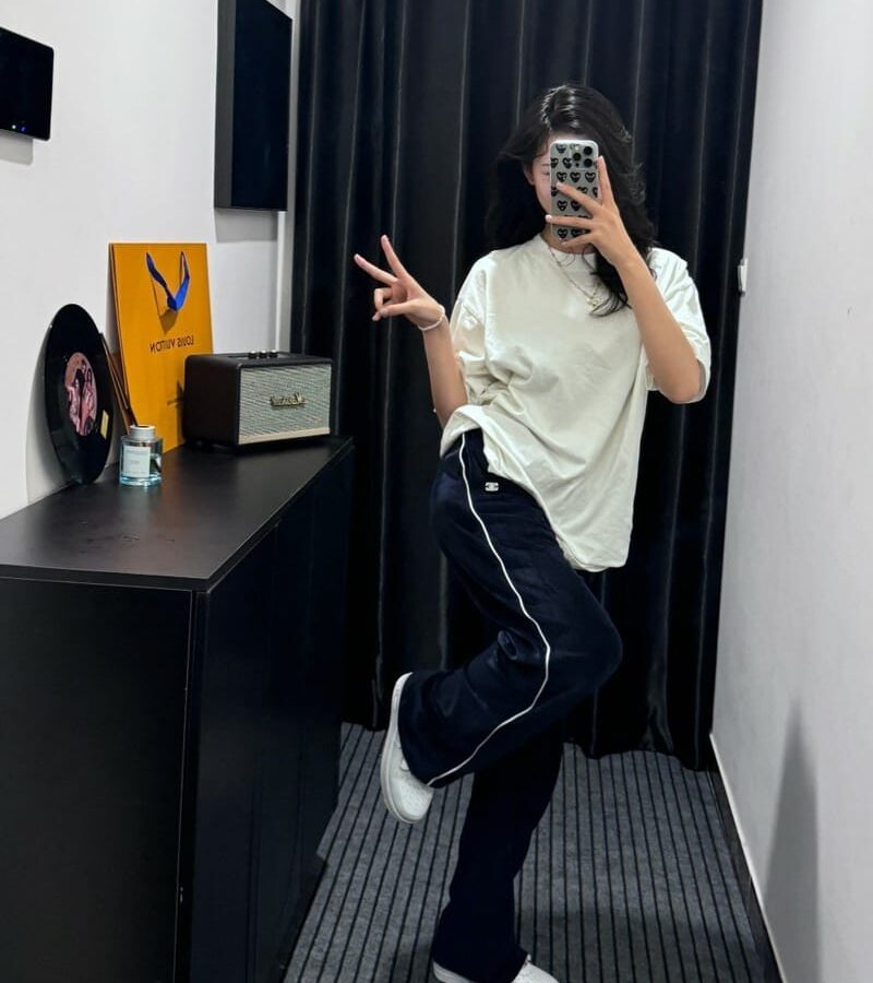 CELINE 셀린느 트리오페 로고 벨벳 트레이닝 부츠컷 팬츠