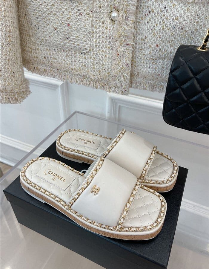 CHANEL 샤넬 여성용 슬리퍼 C64100 3COLOR