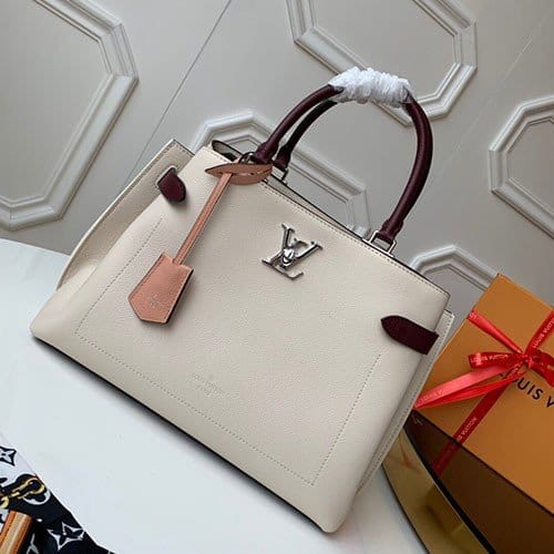 LOUIS VUITTON 루이비통 LOCKME DAY M53730 봄신상