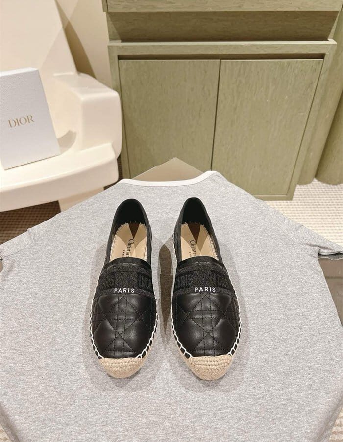 DIOR 디올 여성용 슬립온 D37990-2 2024/신상 2COLOR