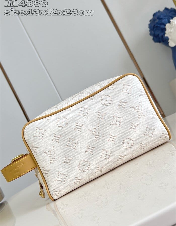 LOUIS VUITTON 루이비통 락커 돕 키트 토일레트리 모노그램 스트랩 파우치백 M14839
