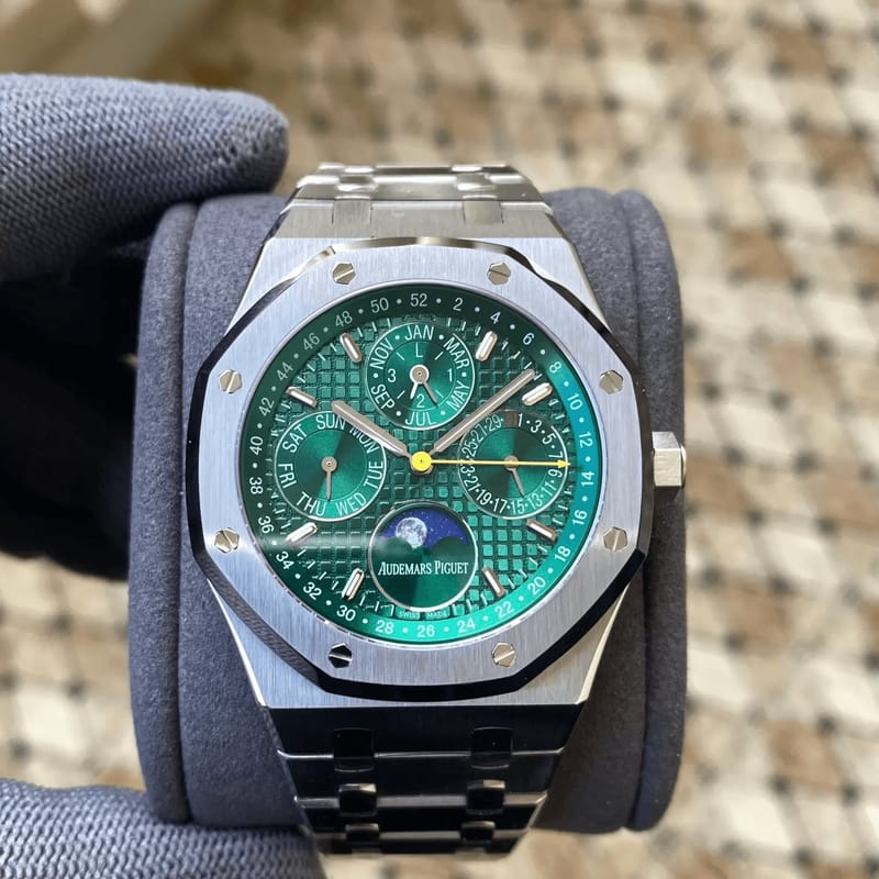 AUDEMARS PIGUET 오데마피게 로얄오크 퍼페추얼 캘린더 그린 다이얼 26574