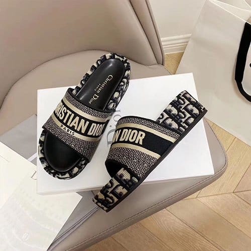 DIOR 디올 남여공용 슬리퍼 M3074-4