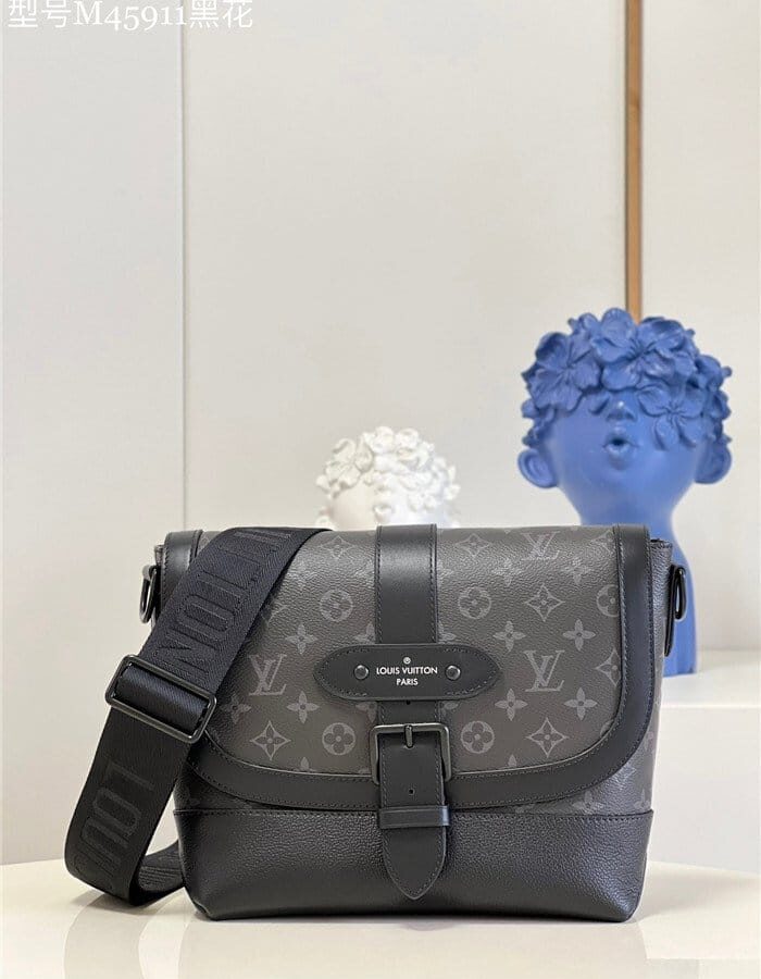 LOUIS VUITTON 루이비통 소뮈르 메신저 M45911
