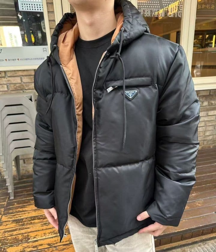 PRADA 프라다 리나일론 후드 다운 패딩
