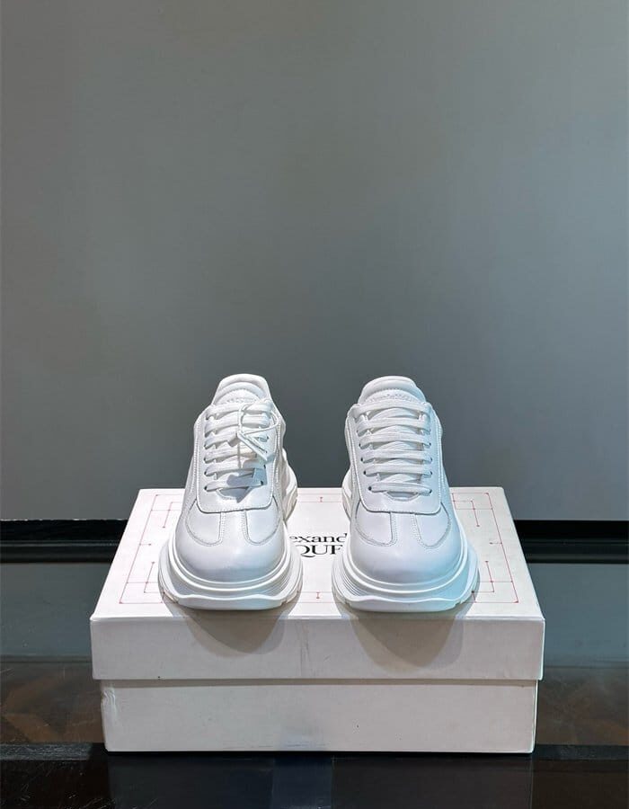 ALEXANDER MCQUEEN 알렉산더맥퀸 남여공용 스니커즈 2COLOR