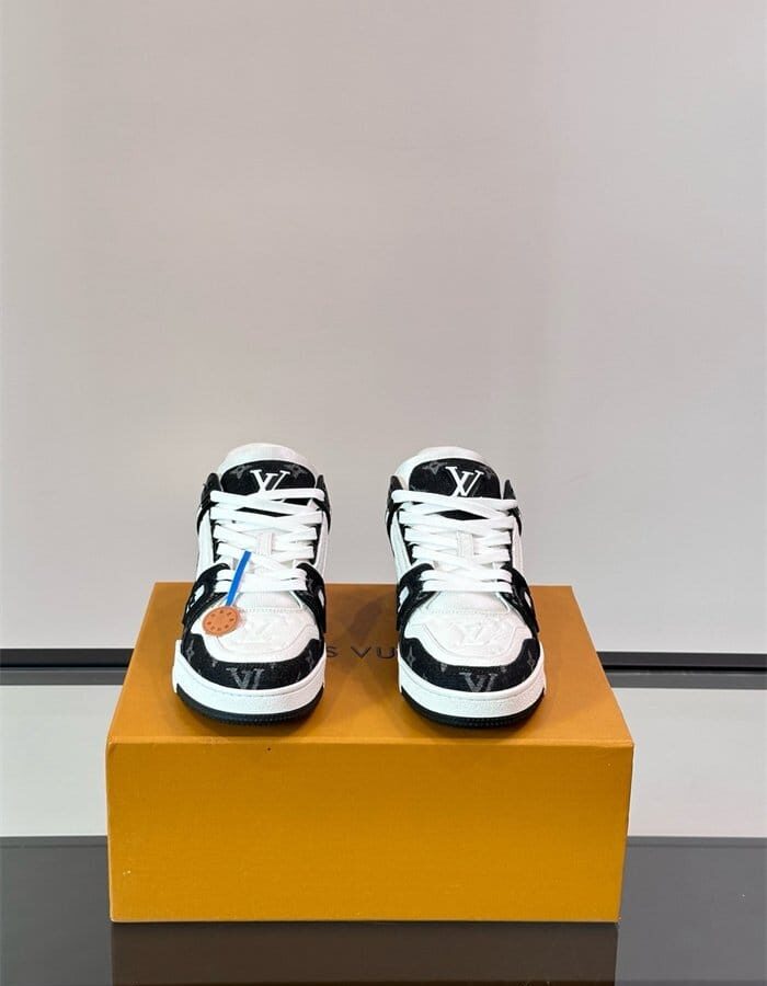 LOUIS VUITTON 루이비통 남여공용 스니커즈 L93220-1