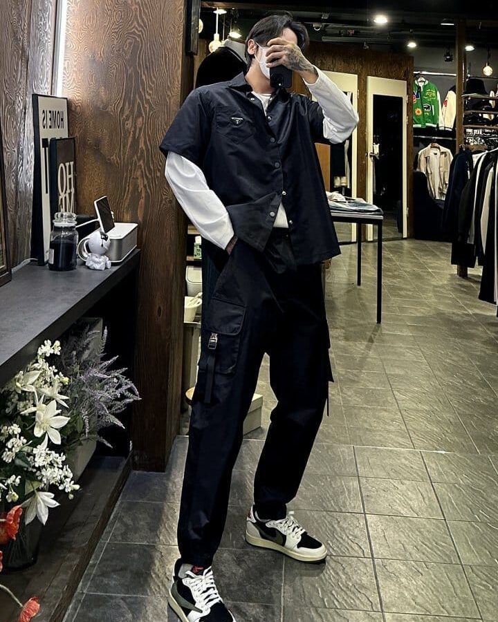 PRADA 프라다 리나일론 카고 밴딩 조거 팬츠