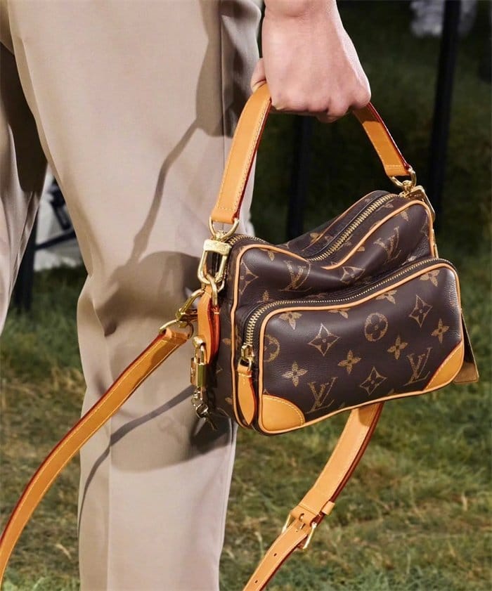 LOUIS VUITTON 루이비통 퍼렐윌리엄스 크로스백 M14025