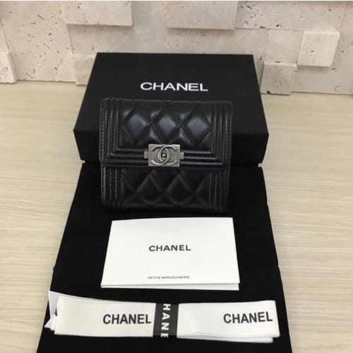 CHANEL 샤넬 보이 반지갑