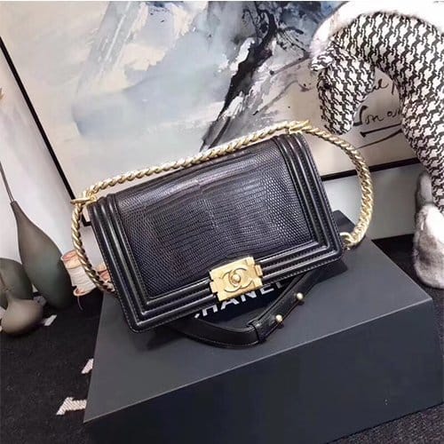 CHANEL 샤넬 가죽 보이백 A67086-1