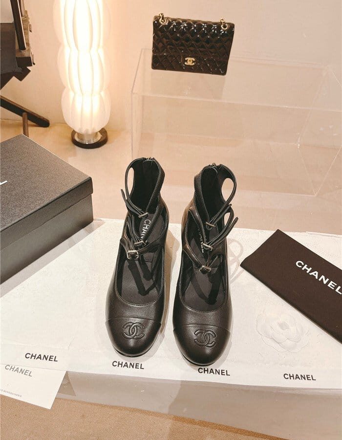 CHANEL 샤넬 여성용 샌들 (굽4CM) C2100