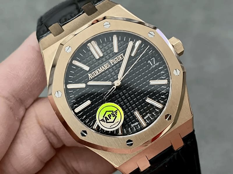 AUDEMARS PIGUET 오데마피게 로얄오크 50주년 한정판 금통 검판 가죽밴드 41mm 15510