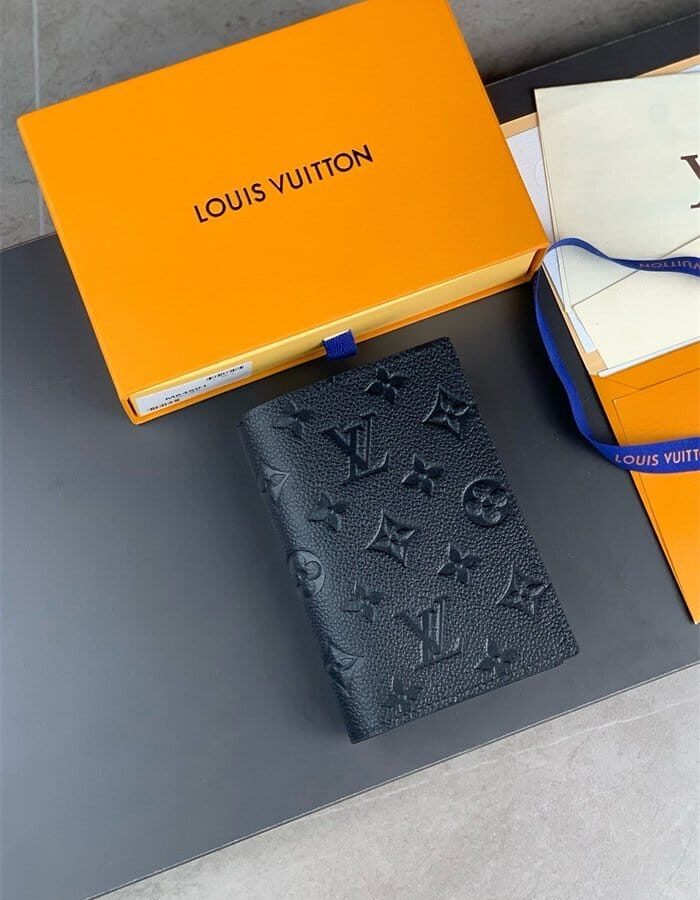 LOUIS VUITTON 루이비통 패스포트 여권지갑 M63914 2024/신상