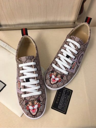 GUCCI 구찌 타이거 스니커즈