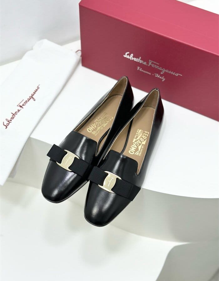 FERRAGAMO 페레가모 여성용 로퍼 F64221-2 2COLOR
