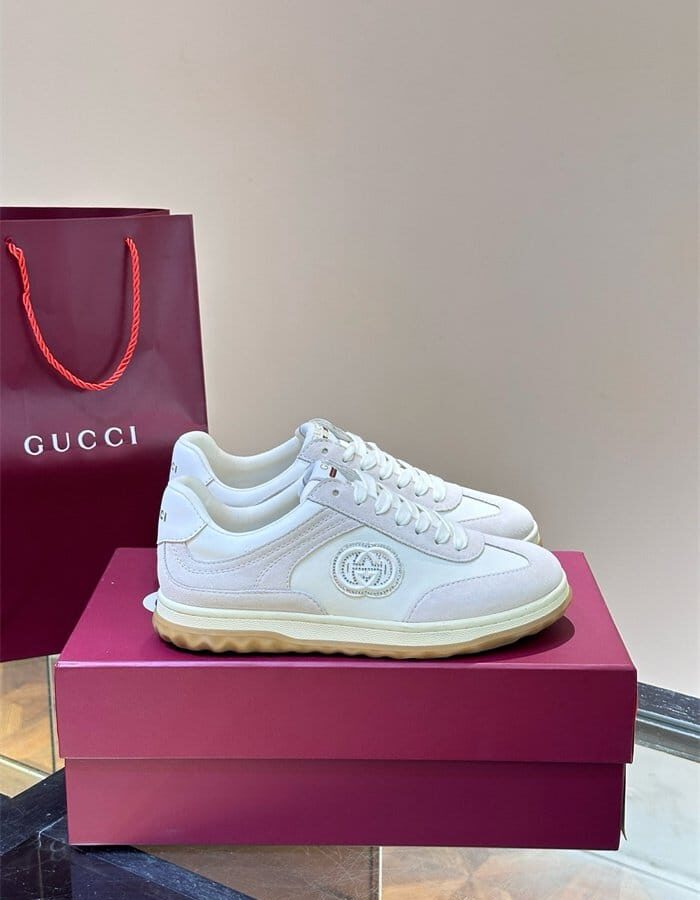 GUCCI 구찌 남성용 스니커즈 G81871 2024/신상