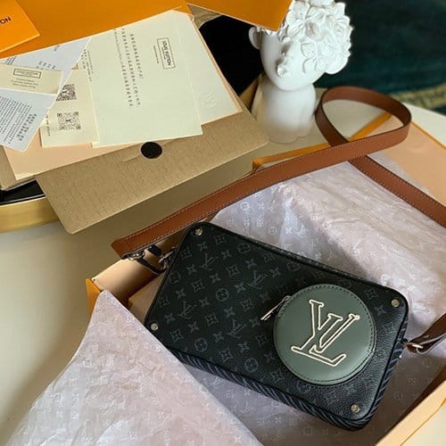 LOUIS VUITTON 루이비통 포쉐트 볼가 숄더백 M68688 2020/신상