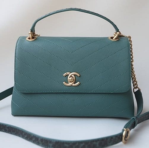 CHANEL 샤넬 체인 숄더백