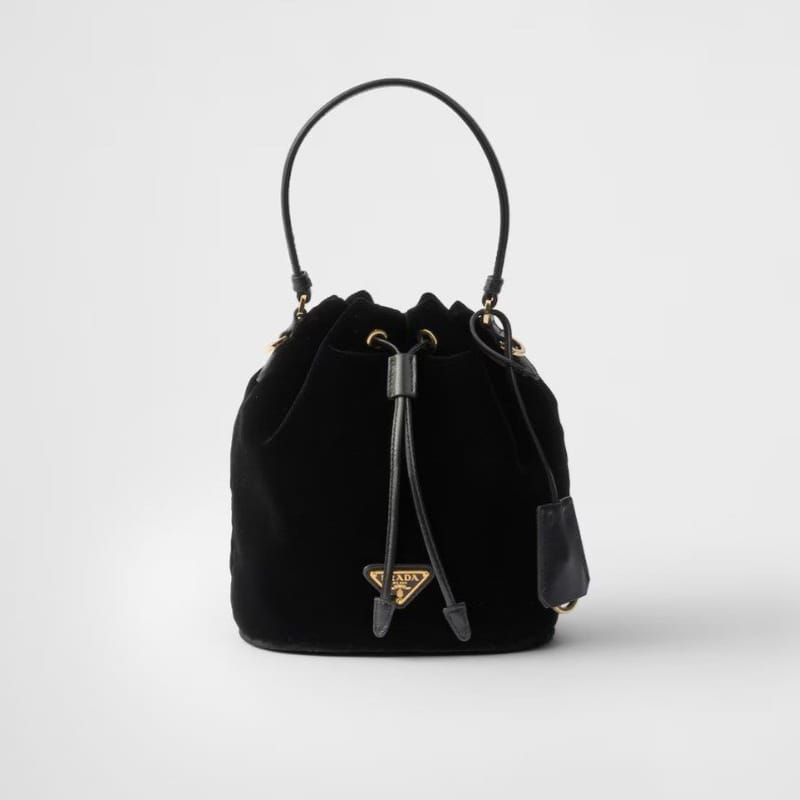 PRADA 프라다 나파 가죽 디테일 벨벳 미니백 1BE067