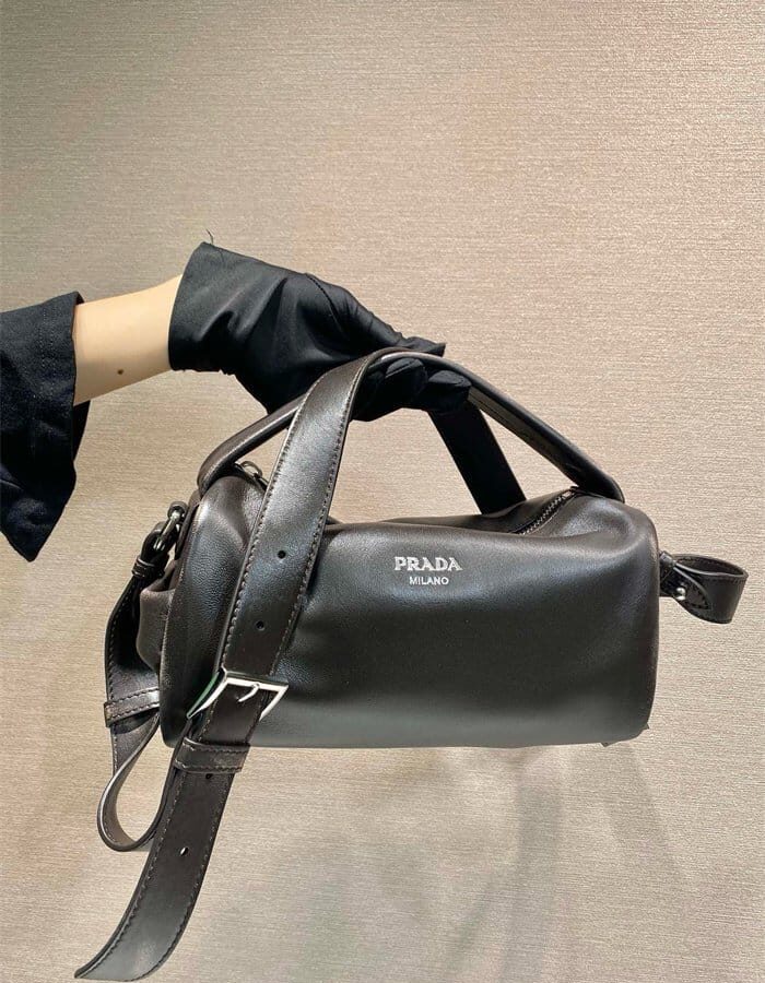 PRADA 프라다 나파 가죽 숄더백 2VH188