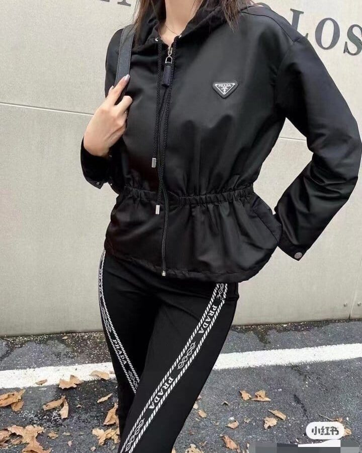 PRADA 프라다 뒷포켓 포인트 자켓