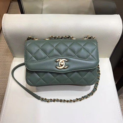 CHANEL 샤넬 숄더백 A57028 18CM
