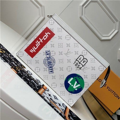 LOUIS VUITTON 루이비통 모노그램 이클립스 클러치 M61692신상