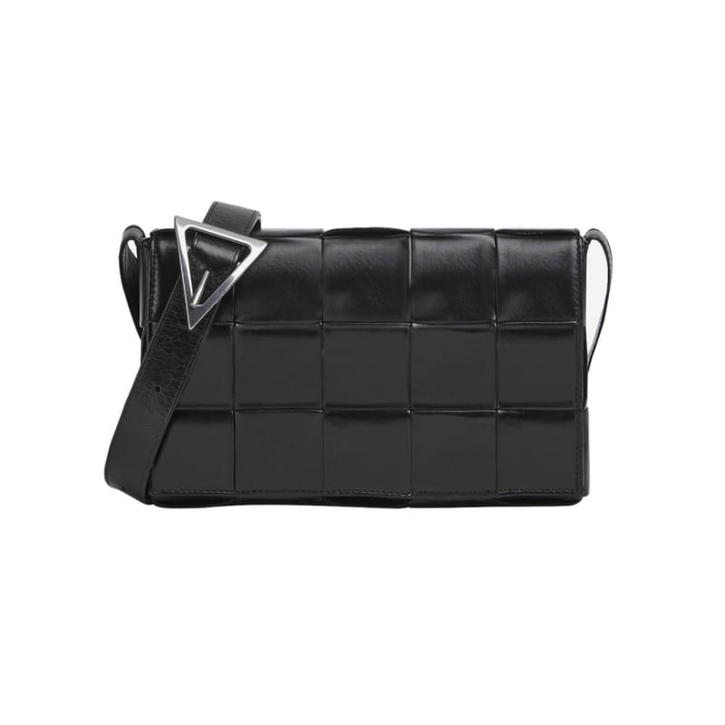 BOTTEGA VENETA 보테가베네타 인트레치아토 카세트백 B668