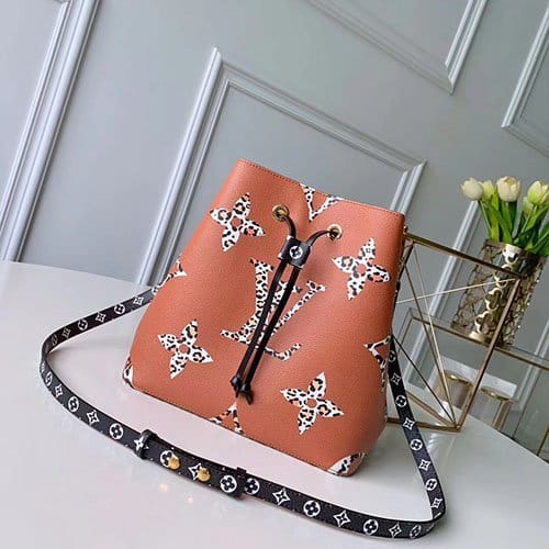 LOUIS VUITTON 루이비통 네오노에 M44717