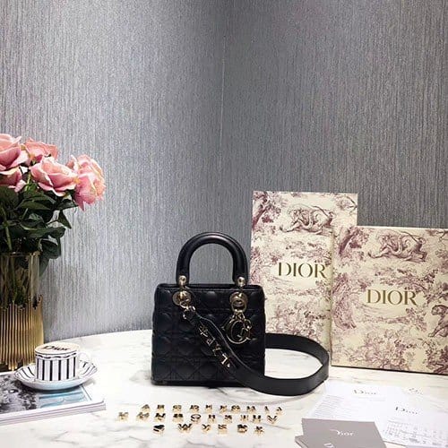 DIOR 디올 레이디백 (스트랩 이니셜 선택가능) D10801