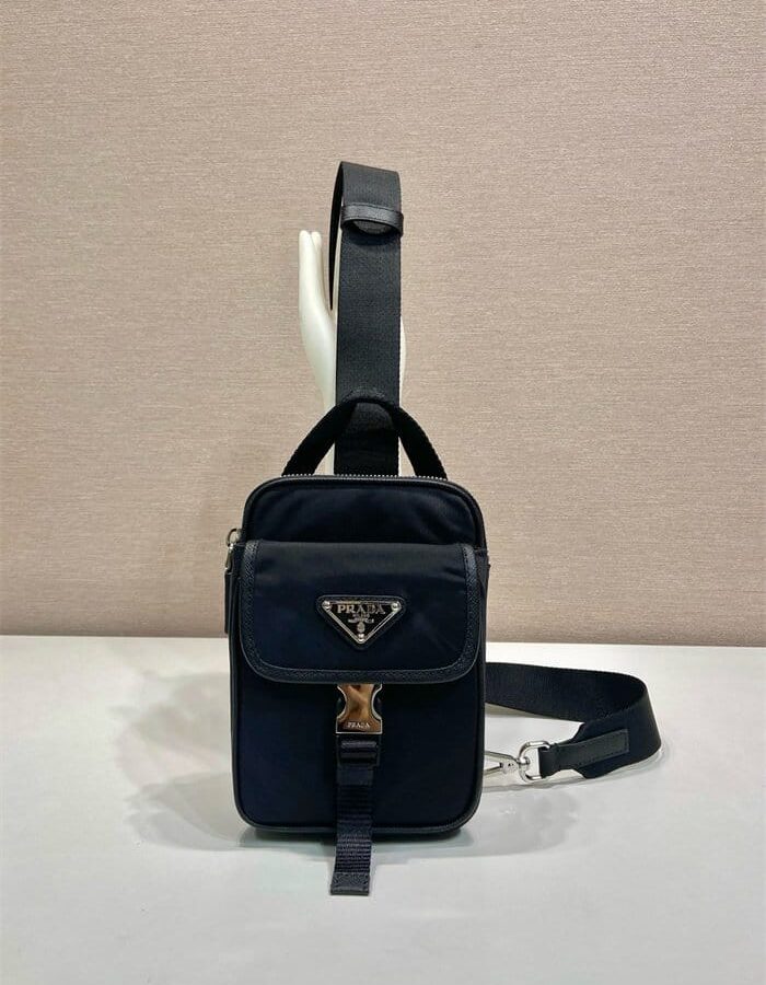 PRADA 프라다 리나일론 사피아노 스마트폰 힙색 2ZH194