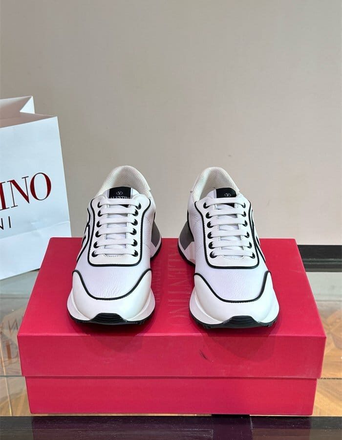 VALENTINO 발렌티노 남성용 스니커즈 V99769-1 2024/신상 2COLOR