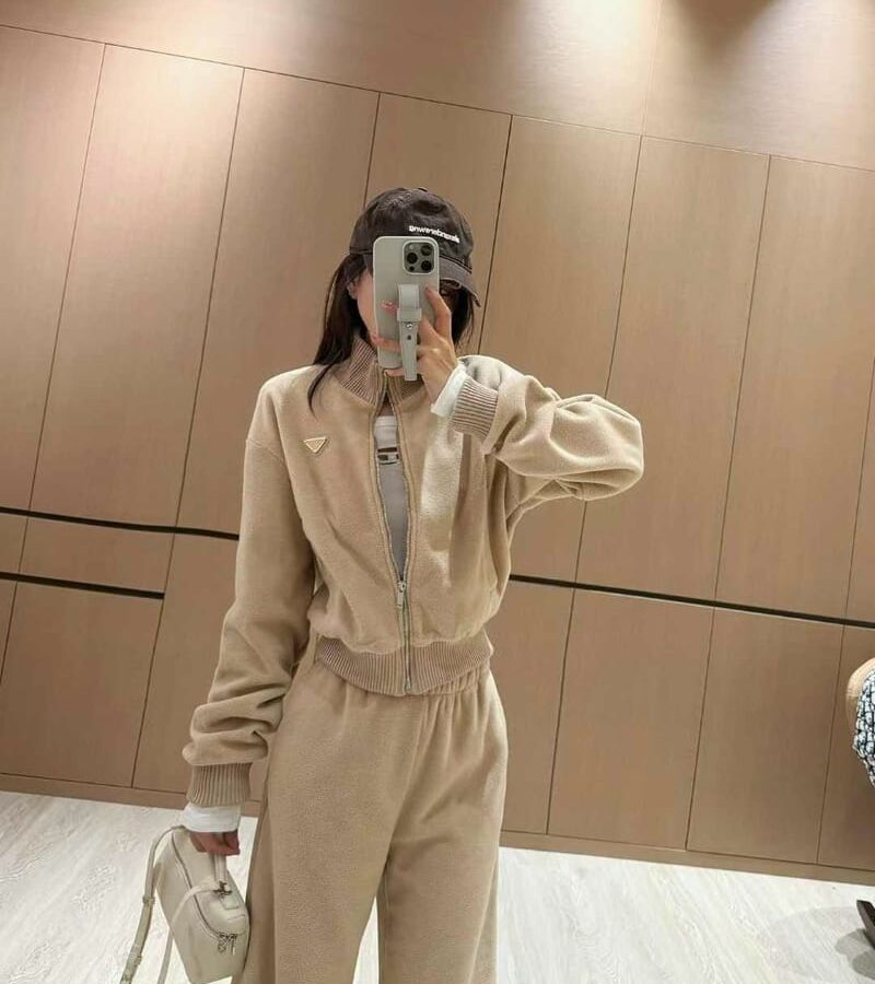 PRADA 프라다 트레이닝 세트