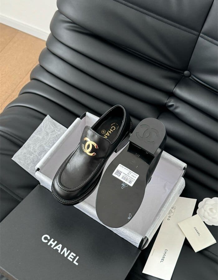 CHANEL 샤넬 여성용 로퍼 C77479-1 2024/신상 2COLOR