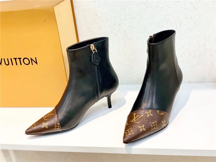 LOUIS VUITTON 루이비통 여성용 부츠힐 L32105 신상