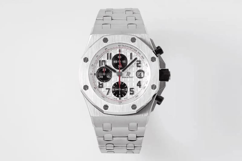 AUDEMARS PIGUET 오데마피게 로얄오크 오프쇼어 흰검 다이얼 26470