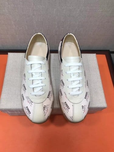 GUCCI 구찌 허니비 스템프 스니커즈