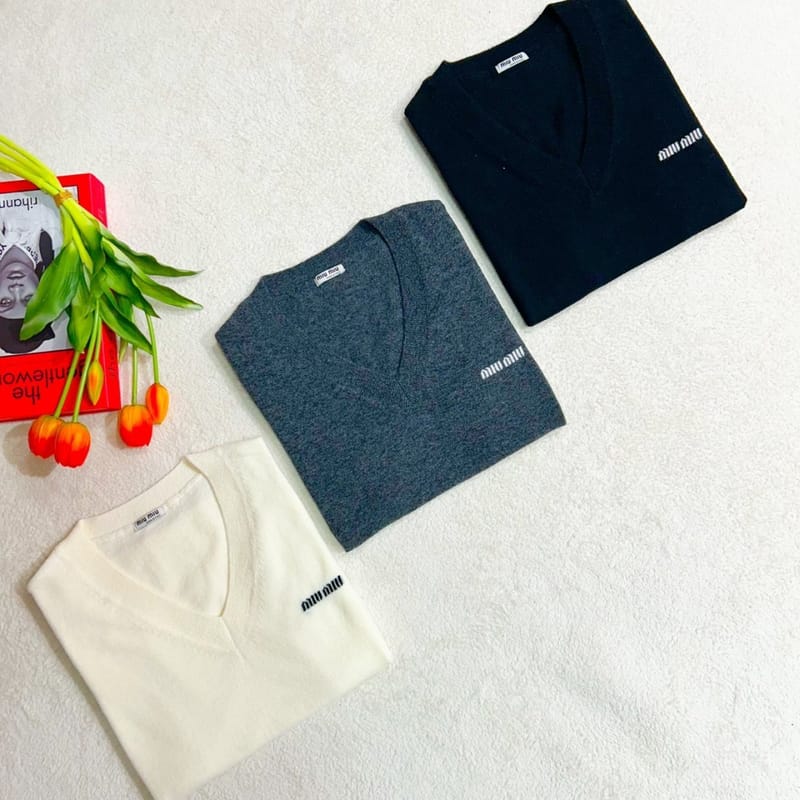 MIUMIU 미우미우 인타르시아 V넥 조끼