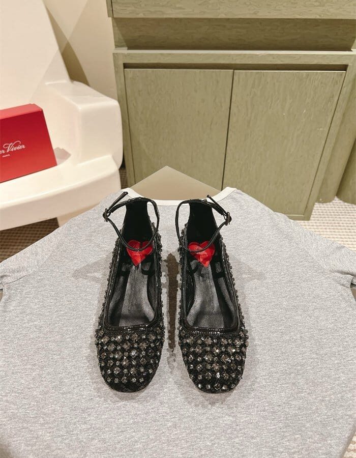 ROGER VIVIER 로저비비에 여성용 단화 R33181-2 2024/신상 2COLOR