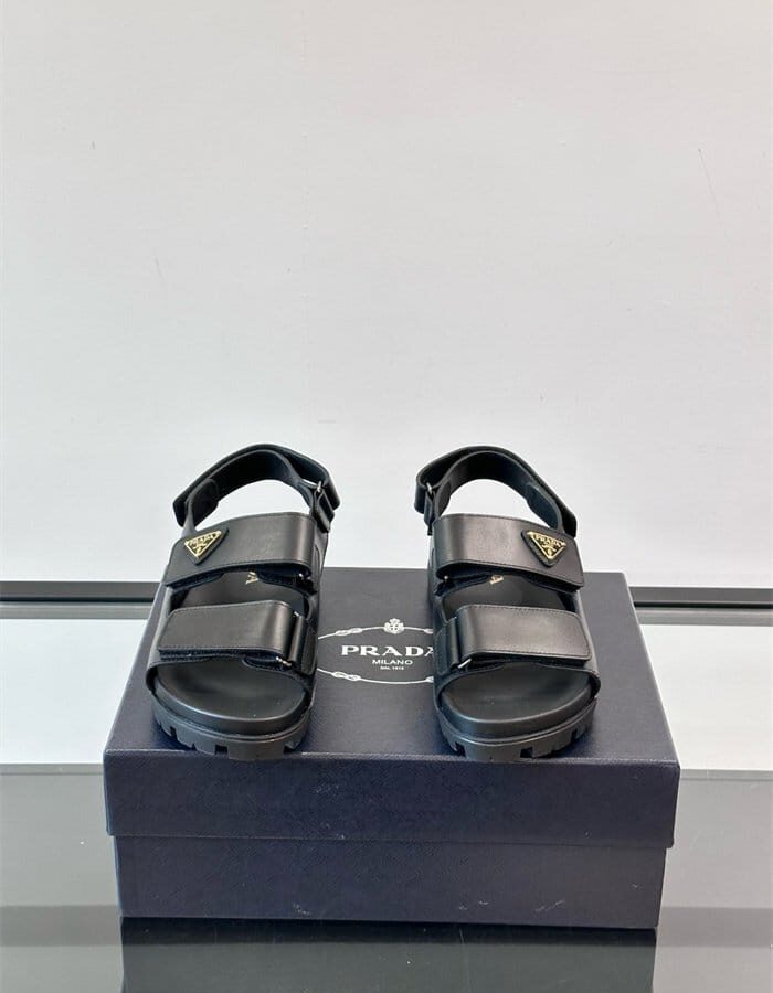 PRADA 프라다 남성용 샌들 P64299