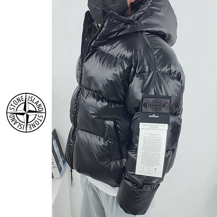 STONE ISLAND 스톤아일랜드 가먼트 메탈 에코닐 후드 패딩
