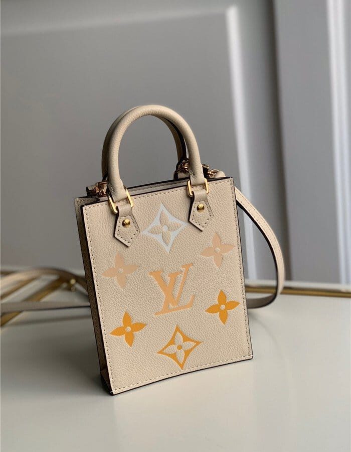 LOUIS VUITTON 루이비통 쁘띠 삭 플라 M80449